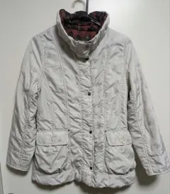 アイボリー雪の結晶刺繍 キルティングリバーシブルジャンパー