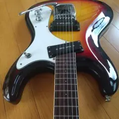 最高峰】 Mosrite モズライト ベンチャーズ64年モデル 高価なケース付