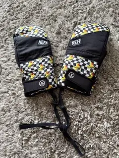 NEFF ブロックチェック柄　アヒル　ミトン
