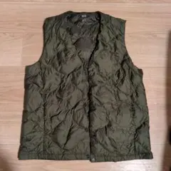 ユニクロ　ウルトラライトダウンコンパクトベスト　ウェーブキルト　オリーブ　Ｓ