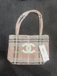 CHANEL ノベルティバッグ　ツィードスパンコール　ピンク CHANEL ノベルティバッグ スパンコールトート ブルー - メルカリ