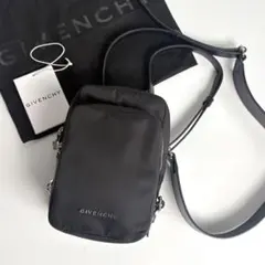 【極美品】GIVENCHY パンドラ カメラバッグ S ショルダーバッグのサムネイル