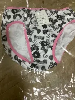 必ずプロフィール拝見　 150サイズ　女の子ショーツ