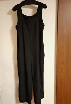 黒オールインワンスリットあり