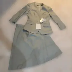 タグ付きTHE SUIT COMPANY ノーカラー　スカートスーツ　上下セット