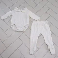 《最終値下げ!!》【未使用】ZARA ホワイトロンパース・タイツ 1-3M 60