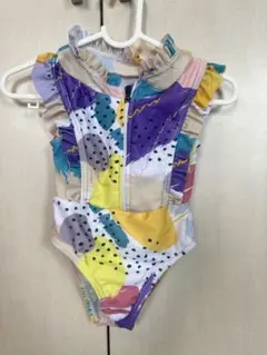 カラフルなベビー水着 フリル付き