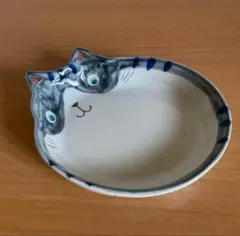 猫の顔型陶器皿2