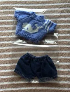 BTS JIN ジン　20cmぬいぐるみ服　クジラニット&デニムパンツ