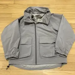 ベージュ マウンテンパーカー