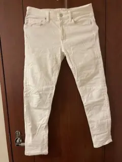 UNIQLOユニクロ　ウルトラストレッチカラージーンズ　ホワイト