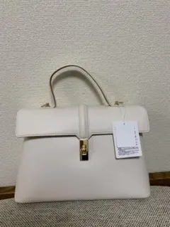 【新品未使用】VIS ビス ひねり金具ワンハンドルショルダーバッグ キナリ