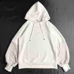 美品　dazlin×FILA ダズリン　フィラ　コラボ　ロゴフーディパーカー　Fのサムネイル