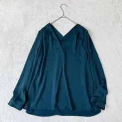 イング| 長袖 Vネックブラウス【M】タック 体型カバー 通勤服 ティーグリーンのサムネイル