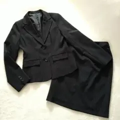 【美品】スカートスーツ セットアップ　Mサイズ ブラック　黒　ストライプ