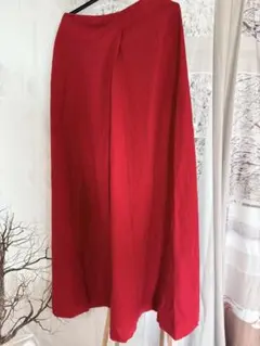 ユニクロ　赤ロングスカート