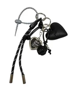 ハート型フェイクレザー・キーリング　じゃらじゃらキーホルダー　パラコード