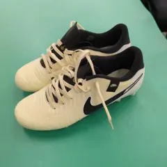 ナイキ　ティエンポ　24.5㎝　超美品 2026年最新】ナイキ ティエンポ 24.5の人気アイテム - メルカリ