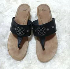 UGGのウェッジソールサンダル　ブラックのサムネイル
