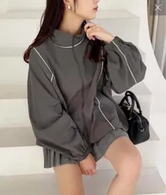 ライン入りマウンテンパーカー