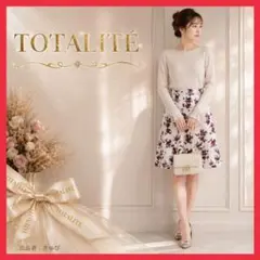 高級感溢れる❤️La TOTALITÉ ラトータリテ❤️花柄❤️フレアスカート❤️日本製のサムネイル