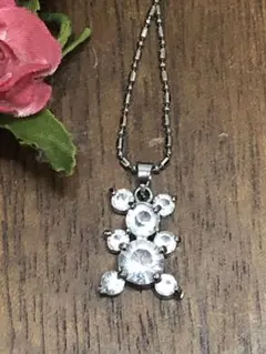 クマモチーフ　ネックレス