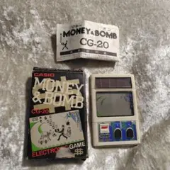 絶版CASIO カシオ ゲームウォッチ   1983年製 電池不要 動作確認済み 絶版CASIO カシオ ゲームウォッチ 1983年製 電池不要 動作確認