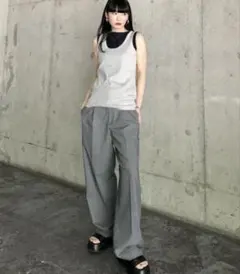 美品【ユニクロ】ハイウエストタックワイドパンツ 2WAYストレッチ ストレート