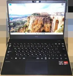 軽量966g！NEC/Ryzen 5 5500U/16GB/256GBのサムネイル