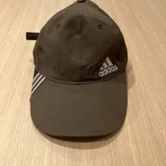 adidas キャップ　フリーサイズ