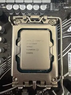 Intel Core i7-13700KF マザボはおまけです