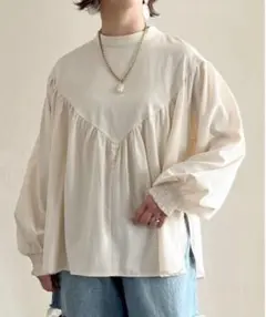 完売品【陽コラボ】VラインギャザーブラウスECRIRE
