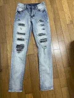 ✨未使用に近い✨AMIRI BANDANA THRASH JEAN 28 - メルカリ