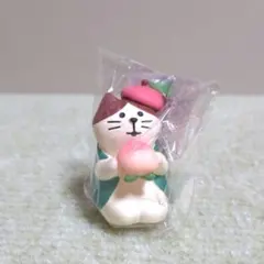デコレ　コンコンブル　桃まるかじり猫