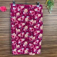 FOREVER 21 フォーエバートゥエンティーワン️ スカート M 紫 花柄のサムネイル