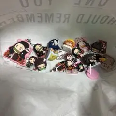 写真全部見てください　鬼滅の刃　キャラクターグッズセット