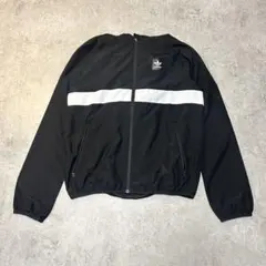 adidas ナイロンジャケット フード付き ブラック