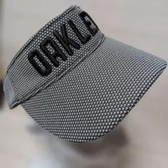 OAKLEY ゴルフ サンバイザー ブラック ホワイト格子柄フリーサイズのサムネイル