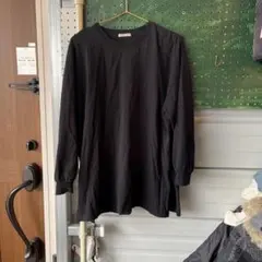 黒 長袖Tシャツ