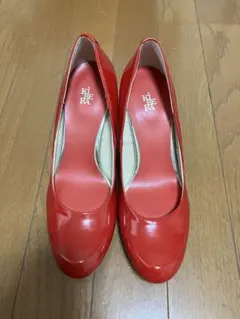 【kibera】エナメル赤パンプスS23.5cm