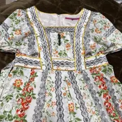 花柄ワンピース ひざ丈ワンピース