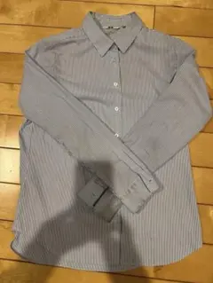 UNIQLO 青と白のストライプ長袖シャツ