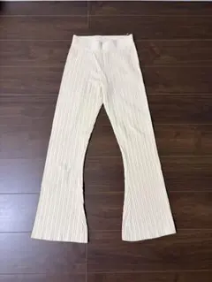 GUクリーム色 ストライプ フレアパンツ Sサイズ