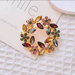 花束リース風 ブローチ クリスタル ビジュー ゴールド 華やか 入学式 卒業式