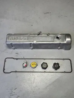 激レア！ニッサン L型エンジン樹脂ヘットカバー タペットカバー軽量化に！！ 激レア！ニッサン L型エンジン樹脂ヘットカバー タペットカバー軽量化