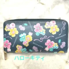 【USED】ハローキティ　長財布