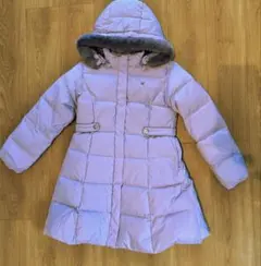 フード付き薄紫色ダウンコート