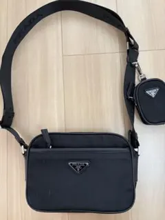 PRADA ブラック ショルダーバッグ