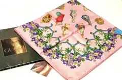 極美品☆グッチ　スカーフ　フラワー フローラ香水瓶柄ストール ロゴ ヴィンテージ