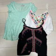 Gilly Hicks & Bershka キャミソール 3点セットのサムネイル